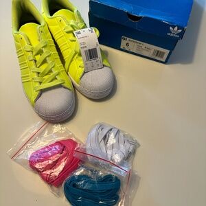 Adidas Superstar J in Solar Neon Yellow - Big Kids Size 6